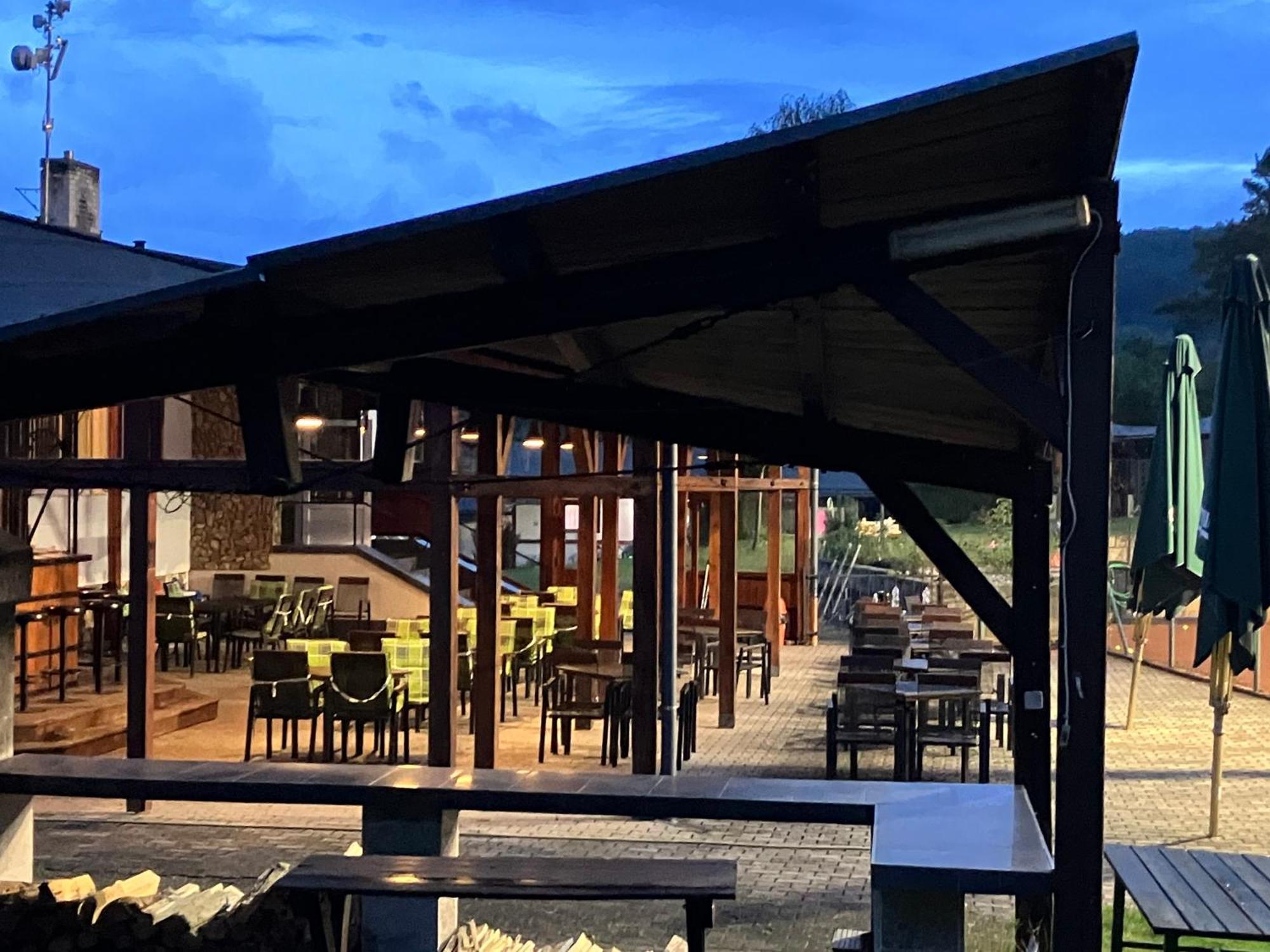 Raj Sportovni A Rekreacni Resort Branzez Kněžmost 외부 사진
